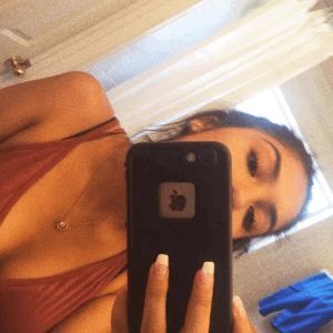 Meet your Posher, Brianna